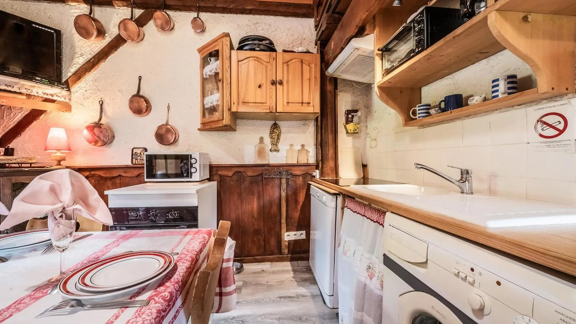Vacheresse Chalet Esprit Savoyard 0*,