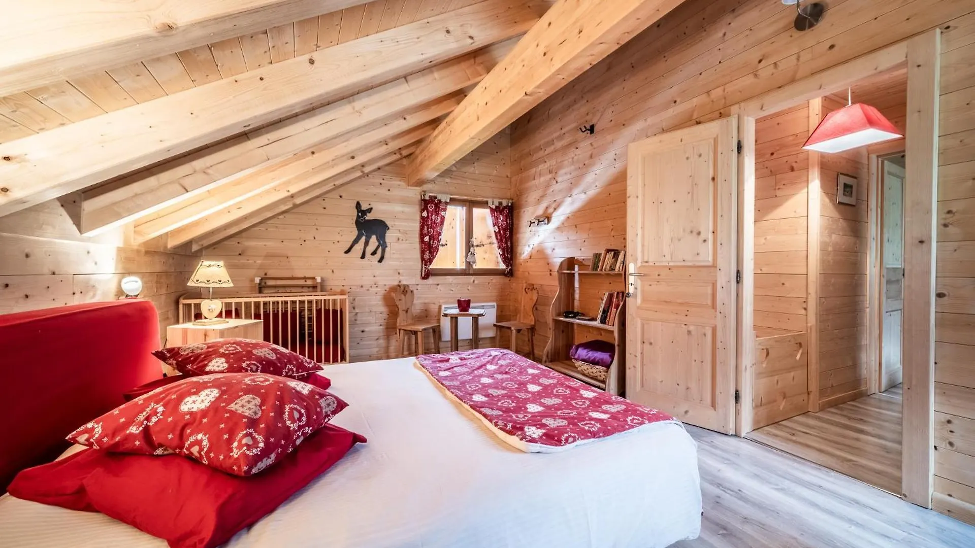 Vacheresse Chalet Esprit Savoyard צרפת